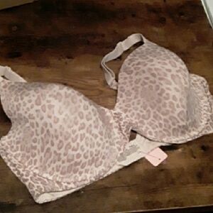 NWOT 42DD Bali Leopard Print Padded  underwire Gorgeous Women's Bra